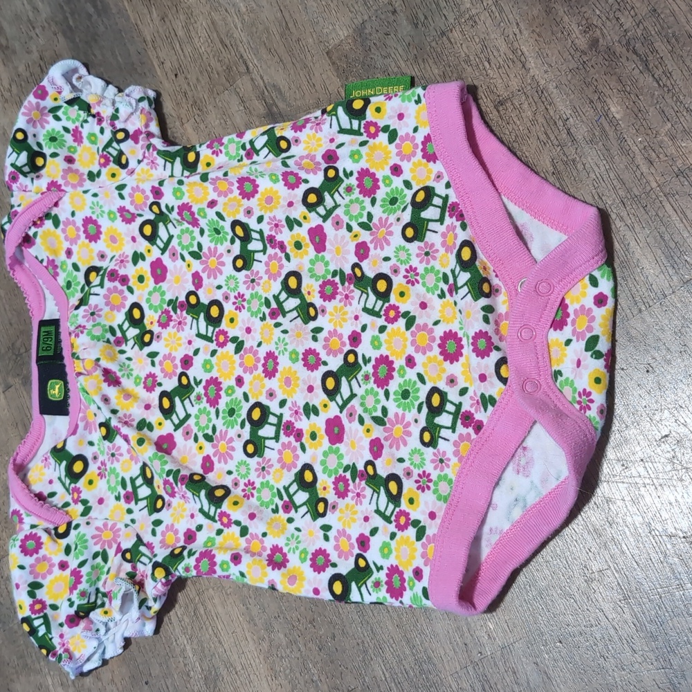 EUC John Deere Onesie Floral Tractor *M14
